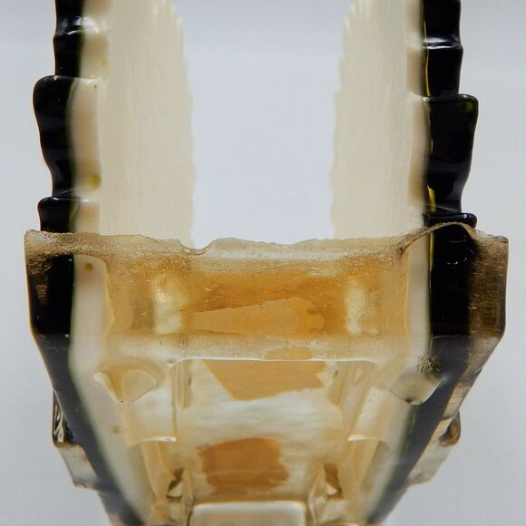 Daisy Floral Napkin Letter Holder 4.5 Inch Lucite Acrylic Resin 1969 USA Made - Picture 5 of 9